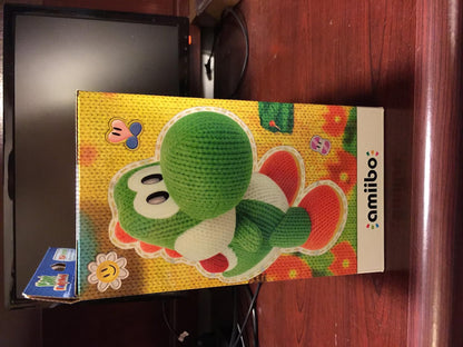 Mega Yarn Yoshi Amiibo - American Version